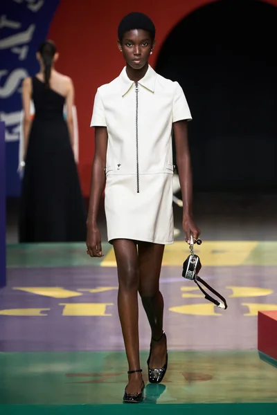 Look 34
